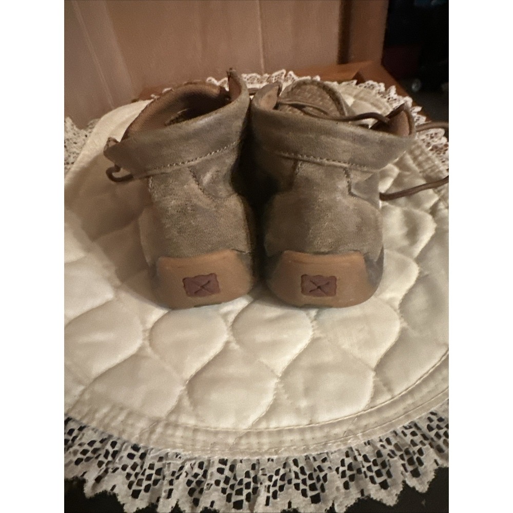 Twisted X Youth Sz4.5 Casual Mocs, featuring a brown woven leather - Picture 4 of 5